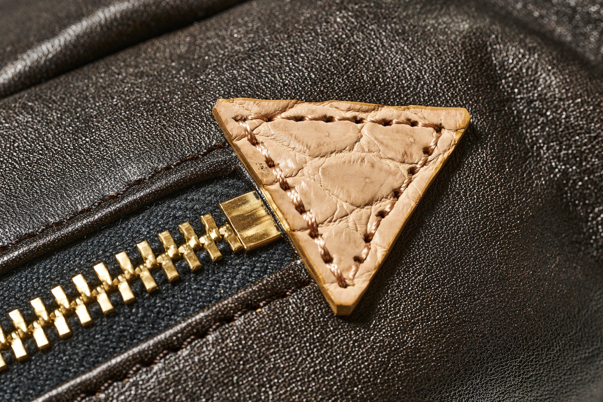 池田工芸 × Lightning 純国産「茶芯」ホースハイド バディバッグ